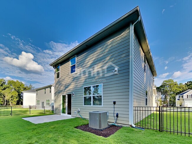Building Photo - 11134 Hazel Gdns Dr