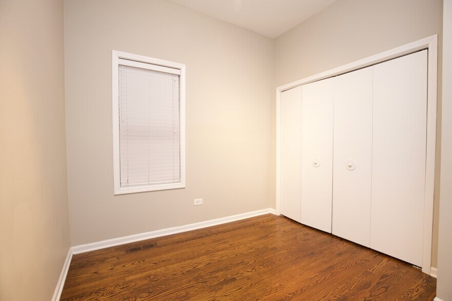 Building Photo - 2101 W Fletcher St