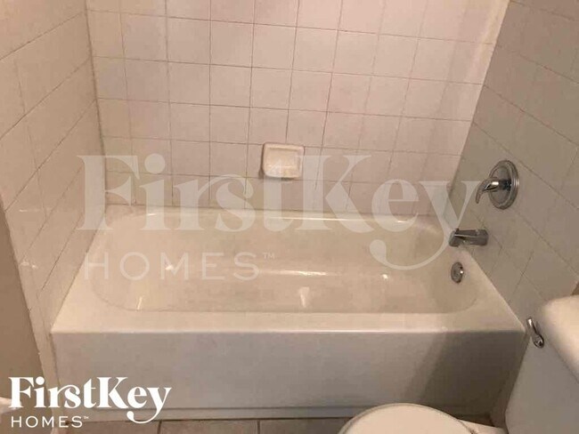 Building Photo - 13233 Evening Sunset Ln