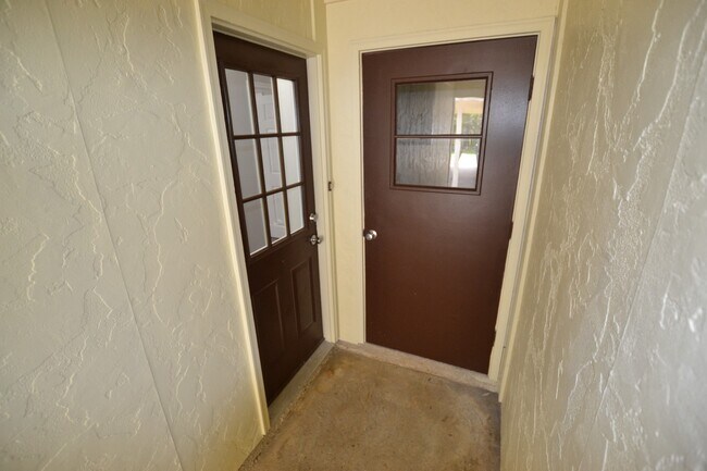 Building Photo - 5157 Cumberland Cove Dr