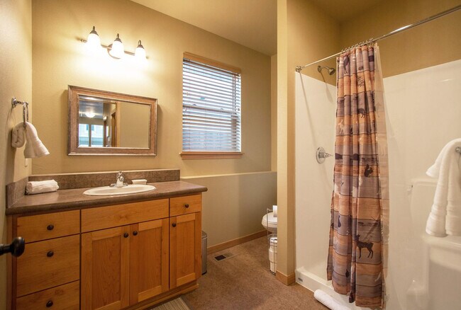 Building Photo - 1021 Redtail Loop