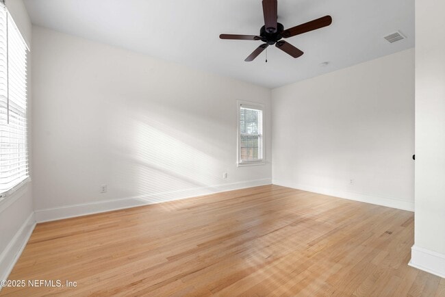 Building Photo - 4313 Lexington Ave