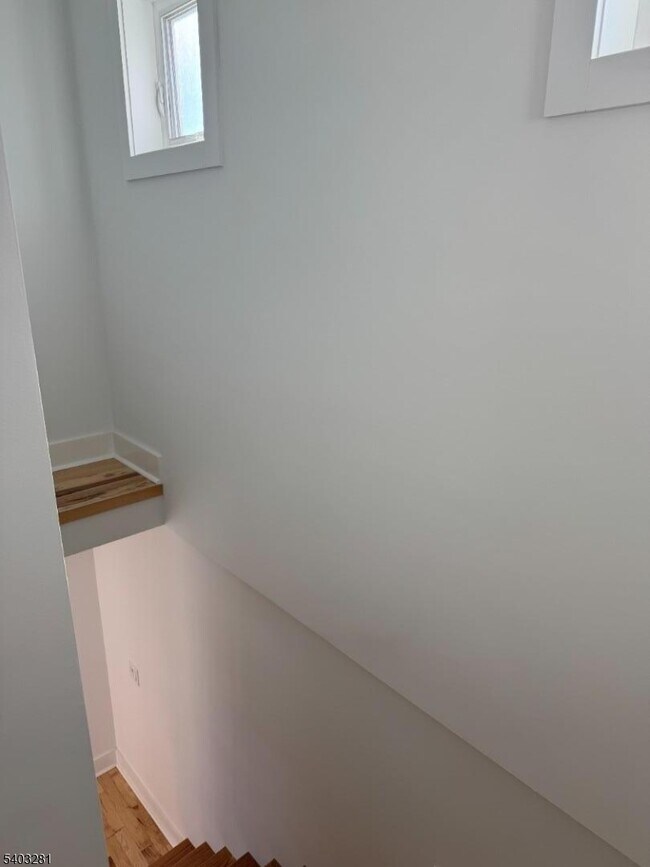 Building Photo - 11 Cleveland St