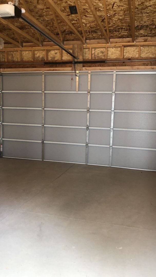 Building Photo - Amenity - Packed 3 Bedroom Townhome for Rent