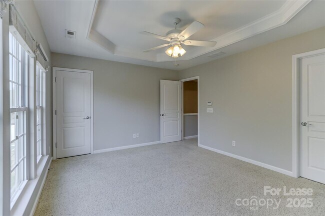 Building Photo - 562 6th Baxter Crossing