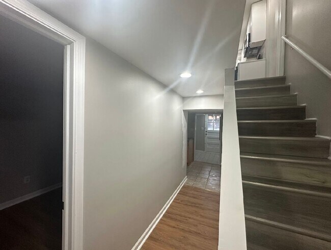 Building Photo - Spacious Three Bedroom House In Baltimore ...