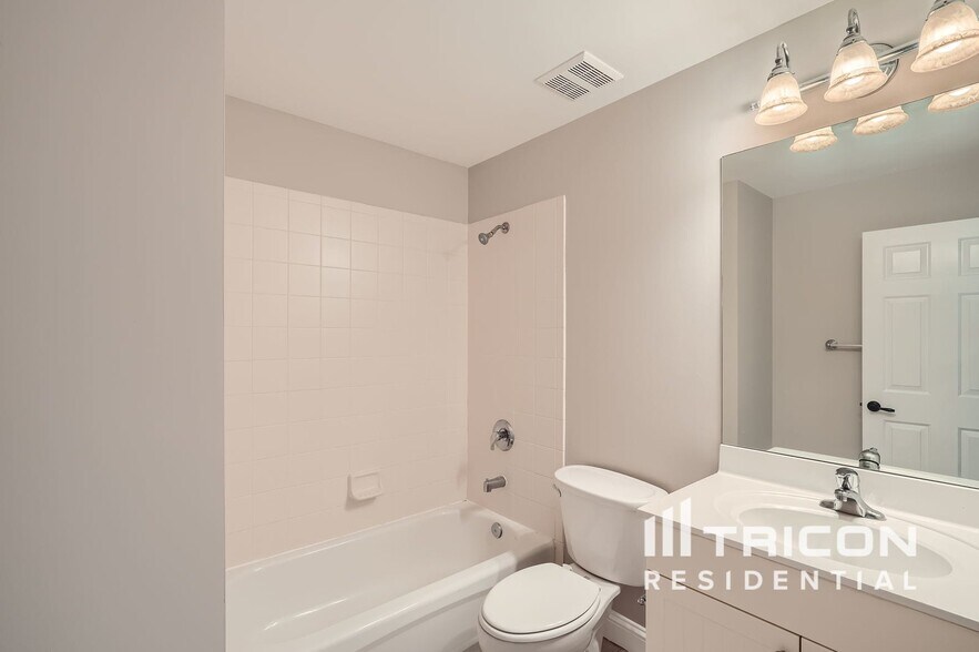 Building Photo - 6315 Tamarack Tr