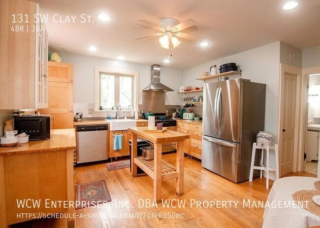 Building Photo - 131 SW Clay St