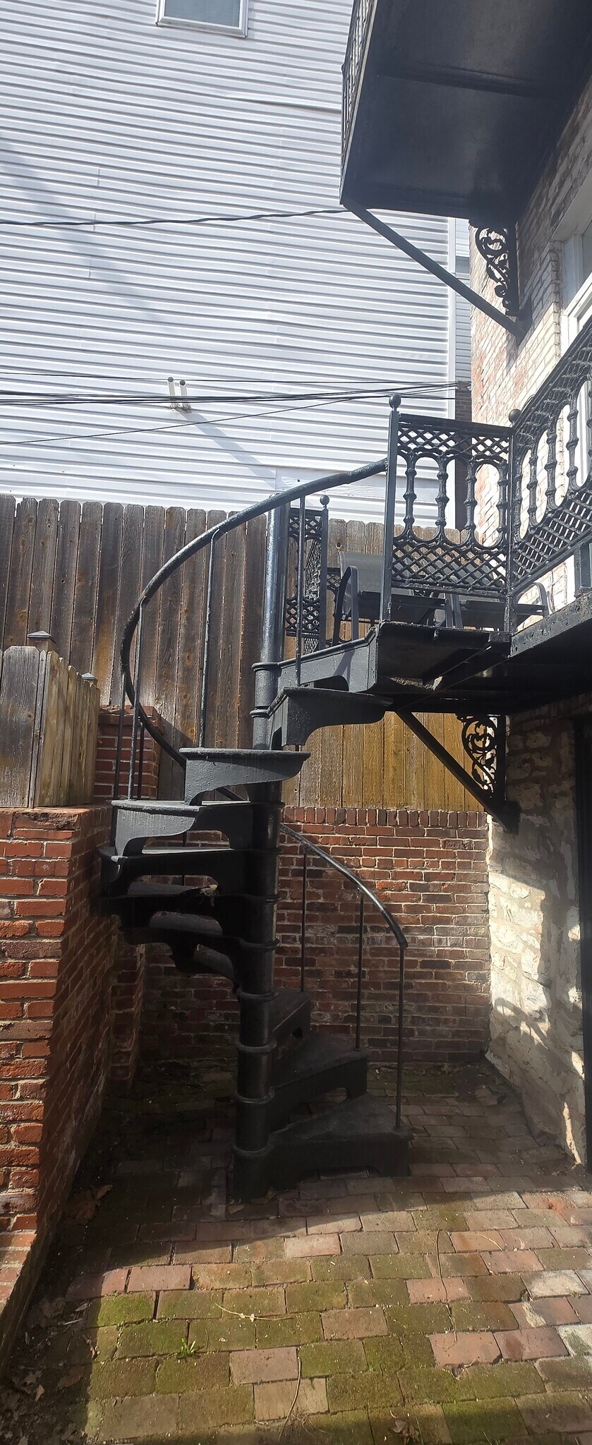 LL outdoor space from bedroom - 4628 McPherson Ave