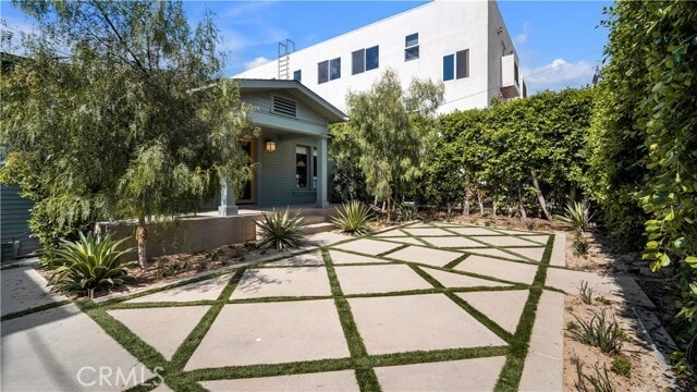 Building Photo - 1351 Seward St