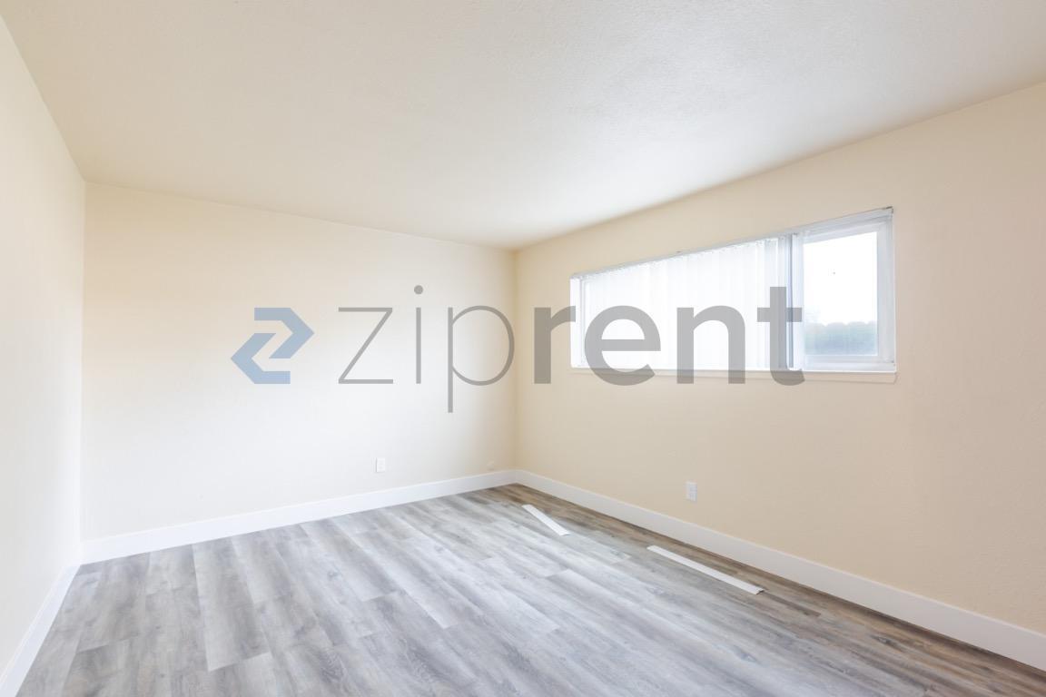 Building Photo - 4561 Ashcroft Ave