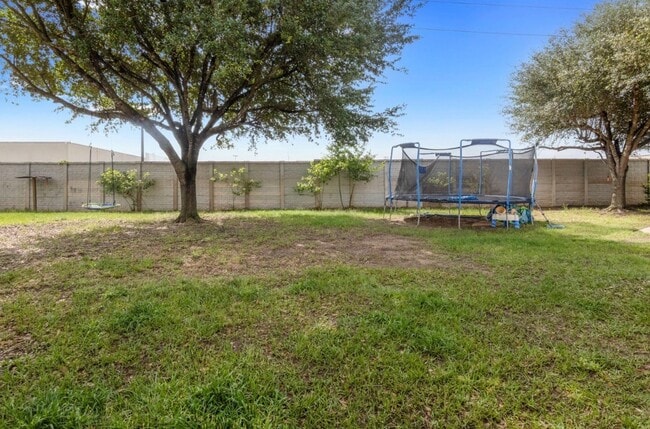Building Photo - 3638 Fuller Bluff Dr