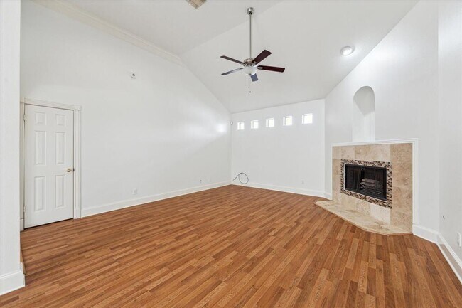 Building Photo - 1339 Parkway Ct