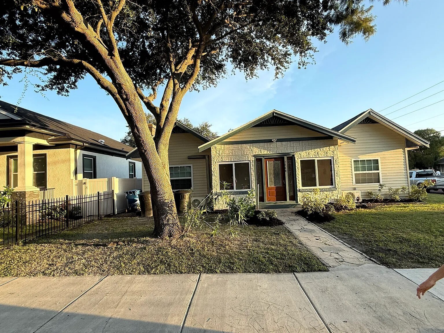 Building Photo - 3460 4th Ave S