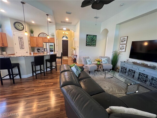 Building Photo - 8670 Mercado Ct