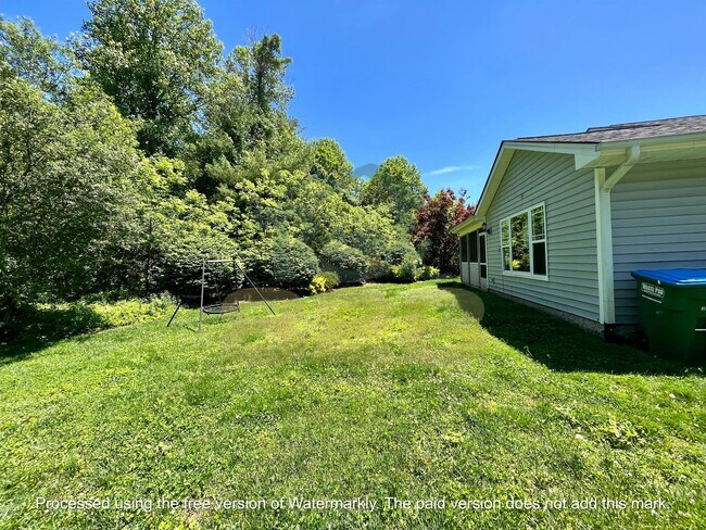Building Photo - 37 Sunview Cir