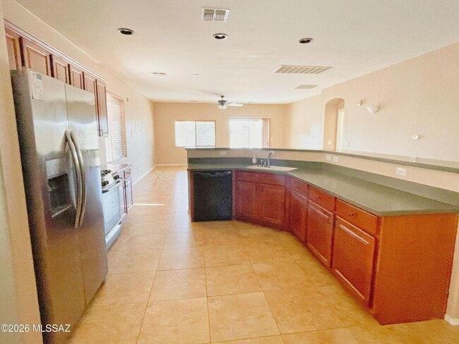 Building Photo - 11786 W Fordson Dr