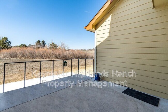 Building Photo - 10557 W Maplewood Dr