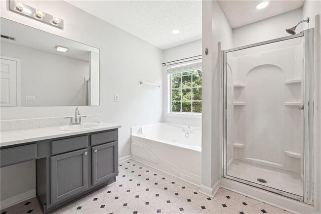Building Photo - 396 Weatherstone Pl