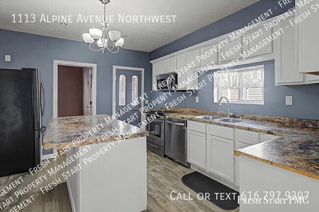 Building Photo - 1113 Alpine Ave NW