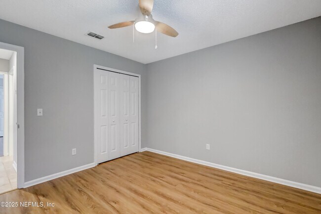 Building Photo - 9642 Pritmore Rd E