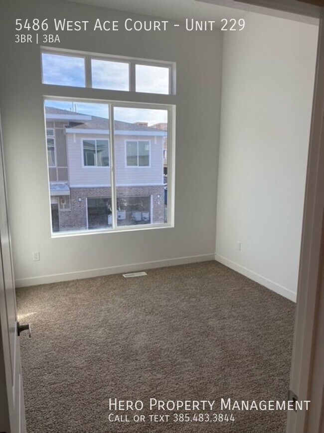 Building Photo - 5486 Ace Ct