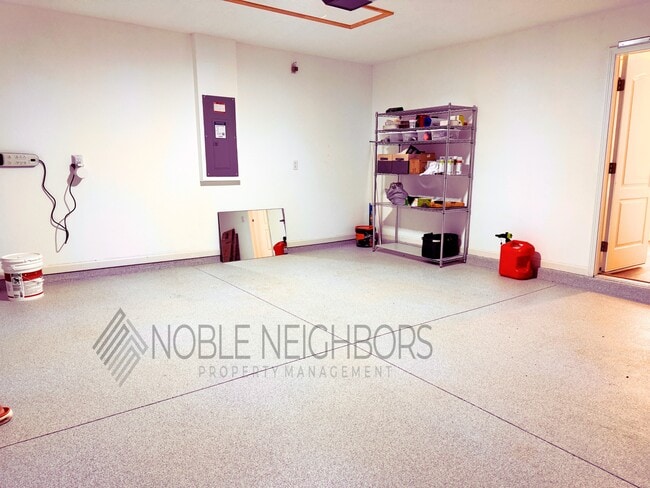 Building Photo - 12915 Rubber Fig Ter