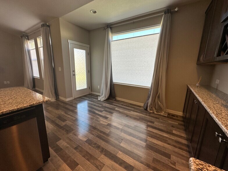 Building Photo - 6737 Sedgerock Ln