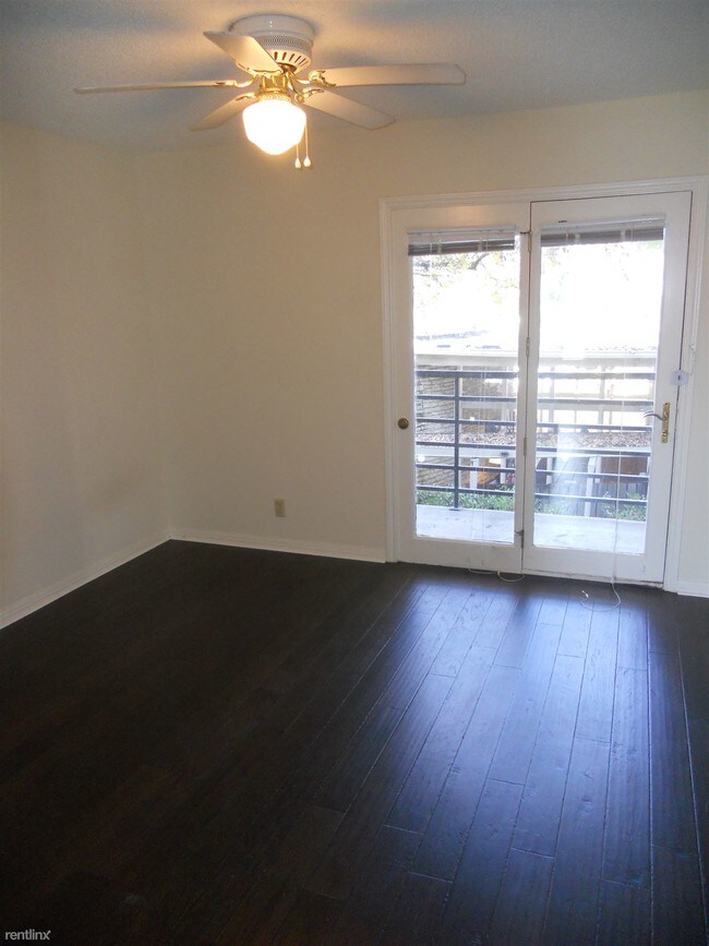 Building Photo - 1 br, 1 bath  - 502 W 17th St B