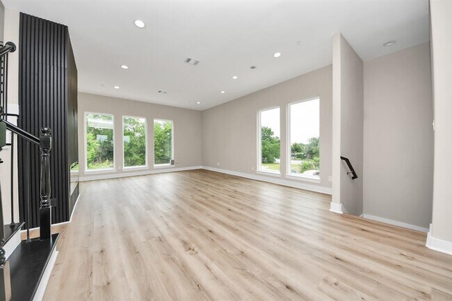 Building Photo - 3913 Griggs Rd