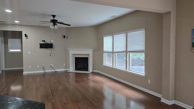 Building Photo - 6860 Rocking Horse Ln
