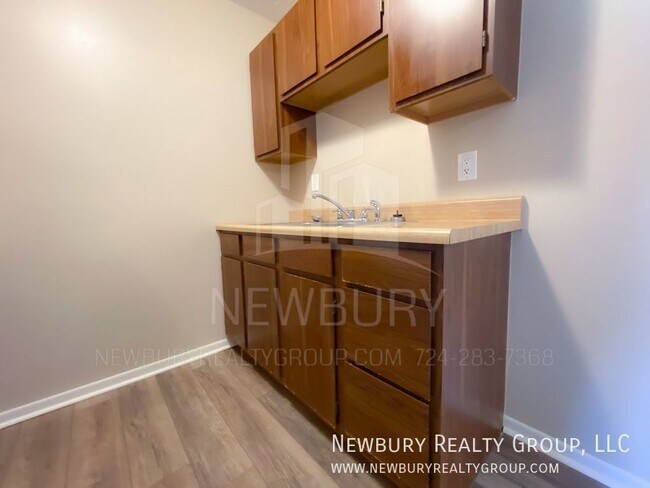 Building Photo - 19 Clearview Meadows