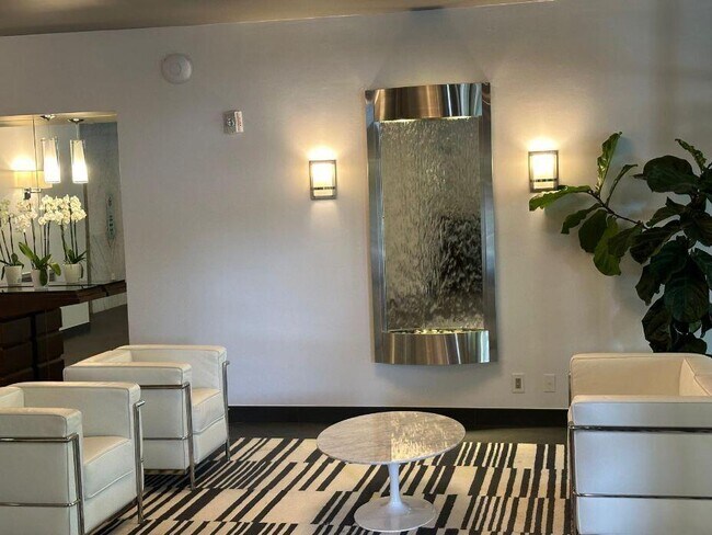 Building Photo - 2400 Presidential Way