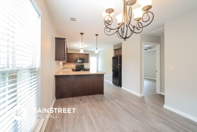 Building Photo - 568 Fox Run Cir