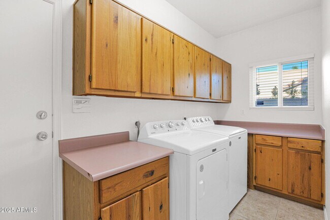 Building Photo - 3623 E Oraibi Dr