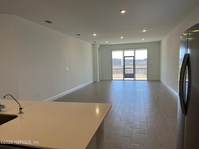 Building Photo - 66 Otsego Ln