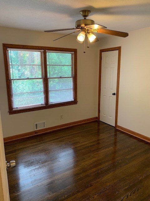 Building Photo - 891 Parkway Dr