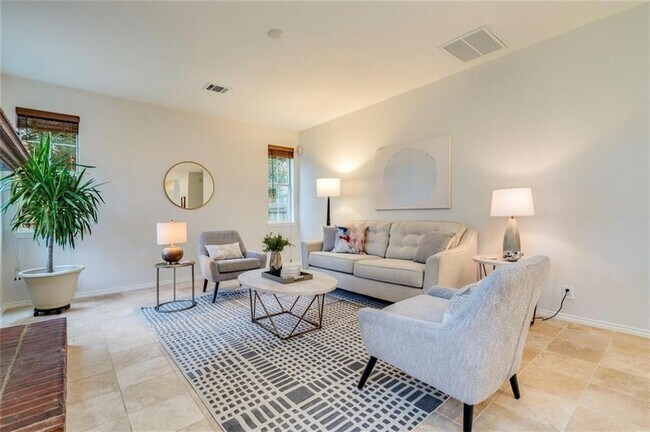 Building Photo - 7800 Lonesome Dove Cove