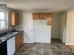 Building Photo - 9-11-11 Hesper St