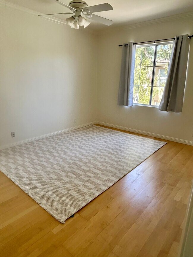 Building Photo - Enjoy this Resort Style Living