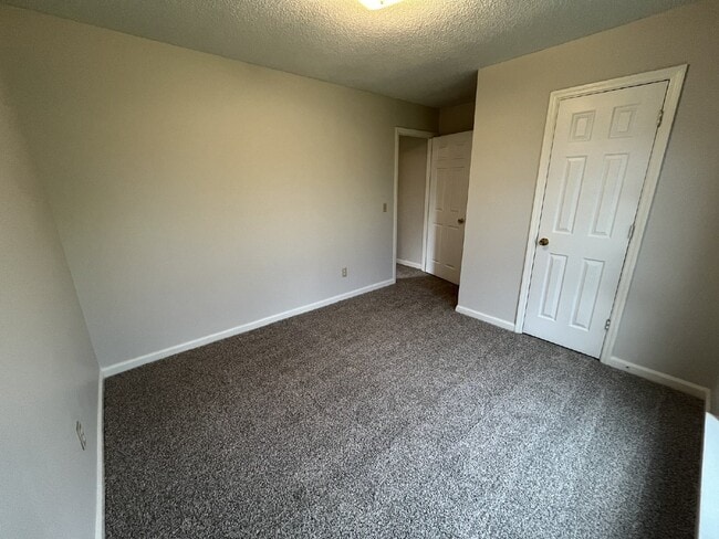 Building Photo - House for Rent