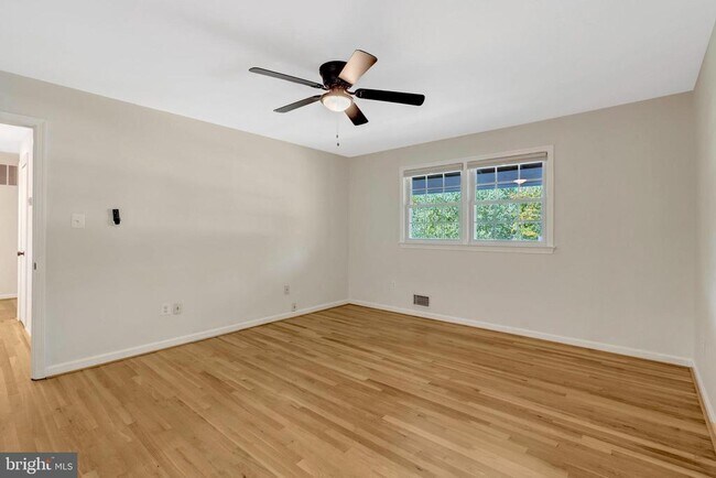 Building Photo - 6805 Reynard Dr