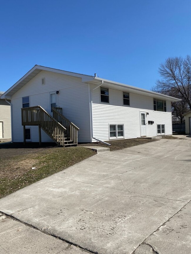 Primary Photo - Kimball Duplex 2
