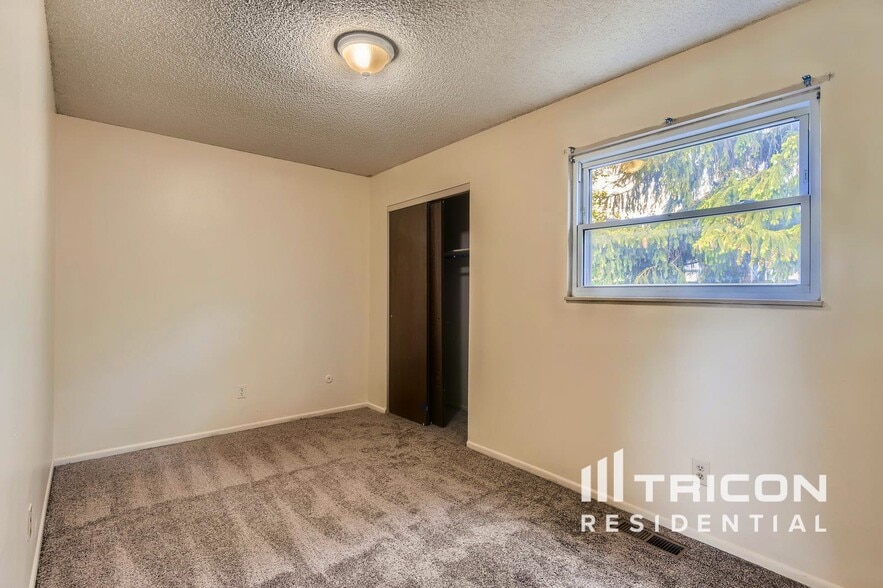 Building Photo - 6517 Orbit Way