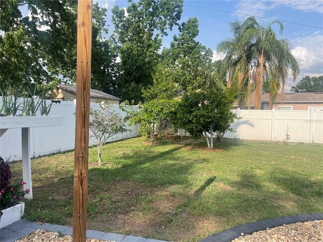 Building Photo - 125 Cranfield Ct