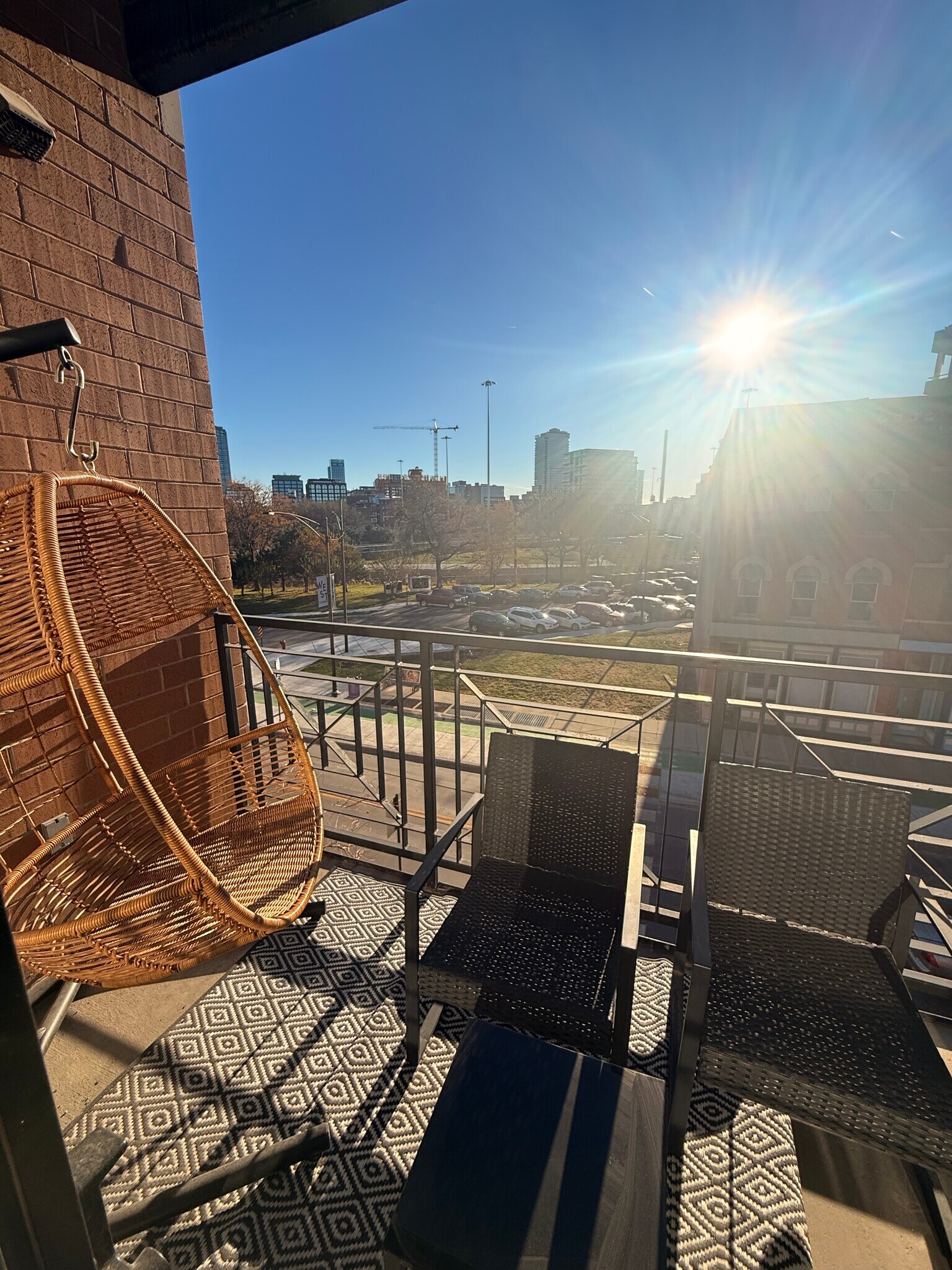 Building Photo - 651 N Milwaukee Ave