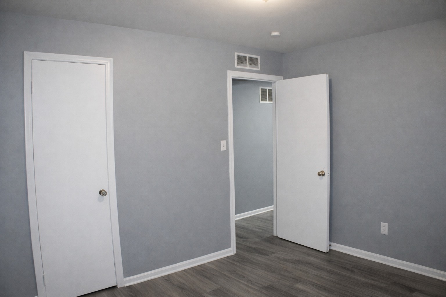 Building Photo - 11055 Chapp Ave