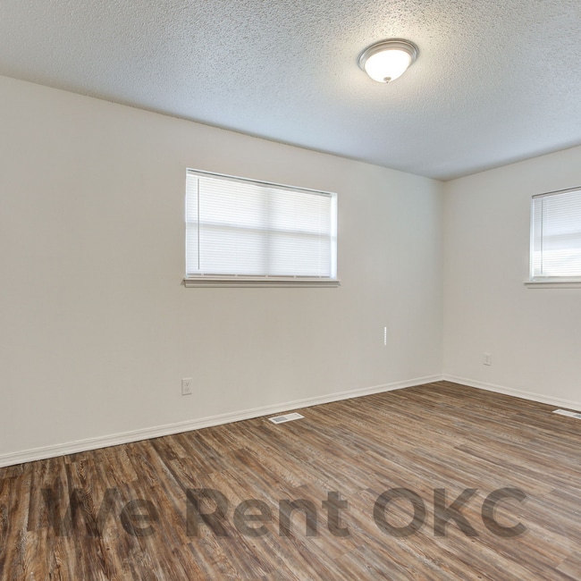 Building Photo - 1332 SW 77th Pl