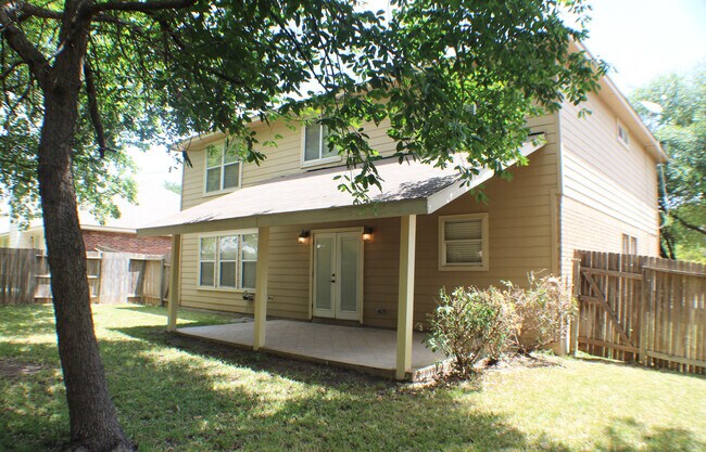 Building Photo - Beautiful Rental now available in Thistle ...
