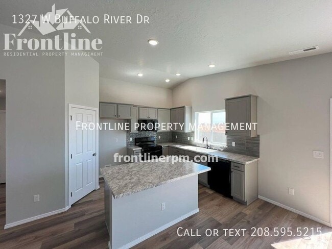 Building Photo - 1327 W Buffalo River Dr